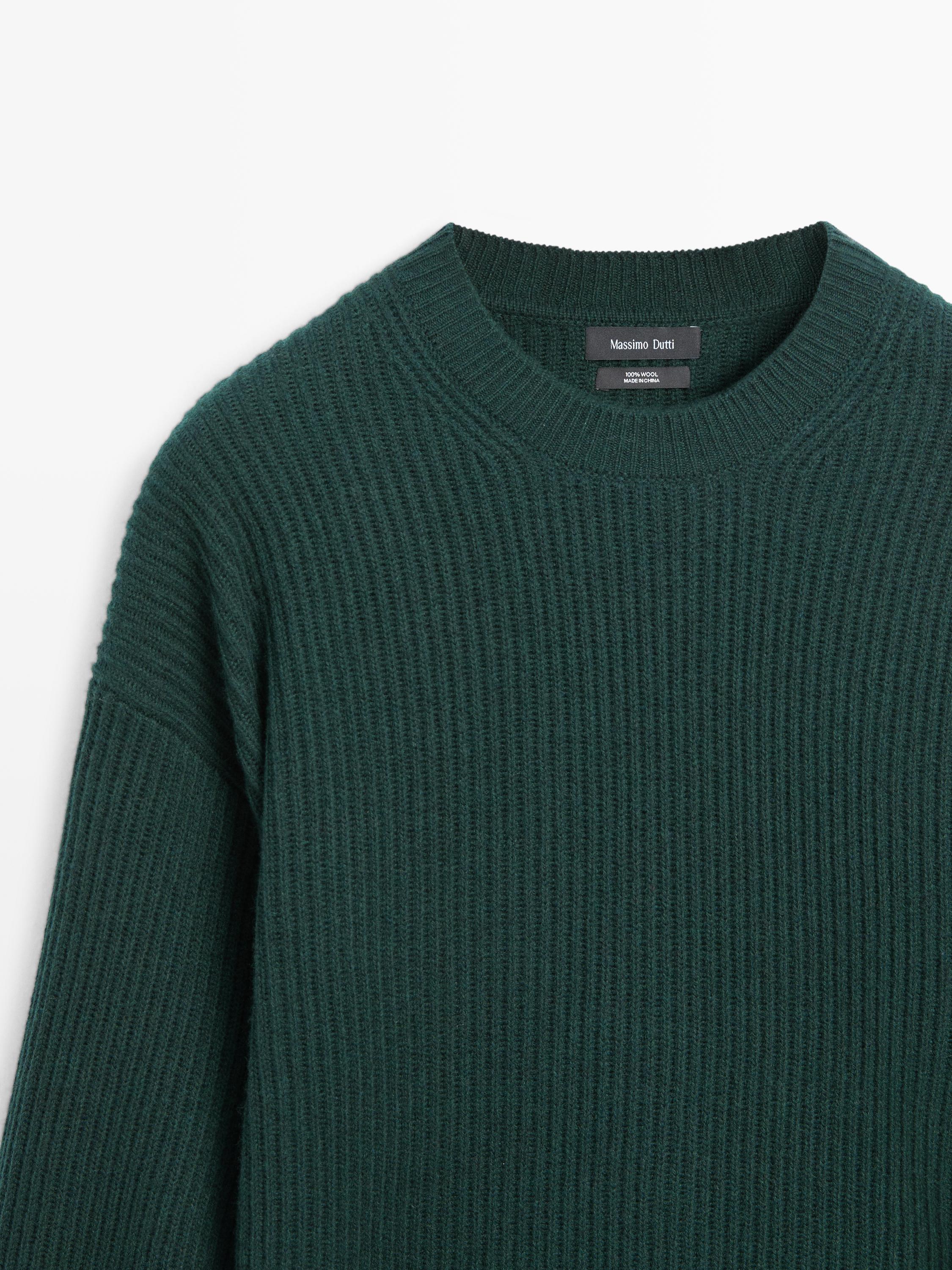 Knit 100% wool ribbed sweater